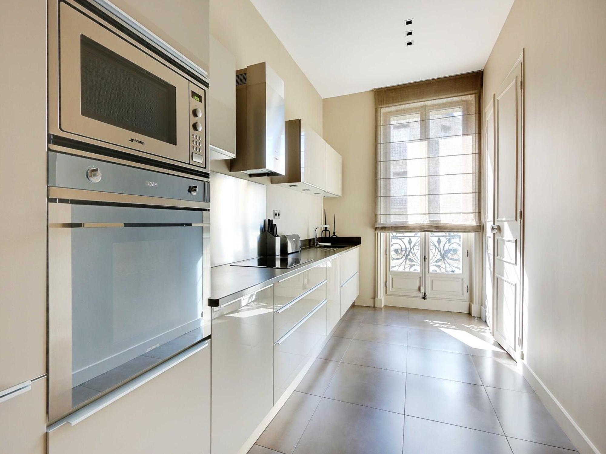Elegant Aprt- 2bdr 4p Close To The Champs Elysees Apartment