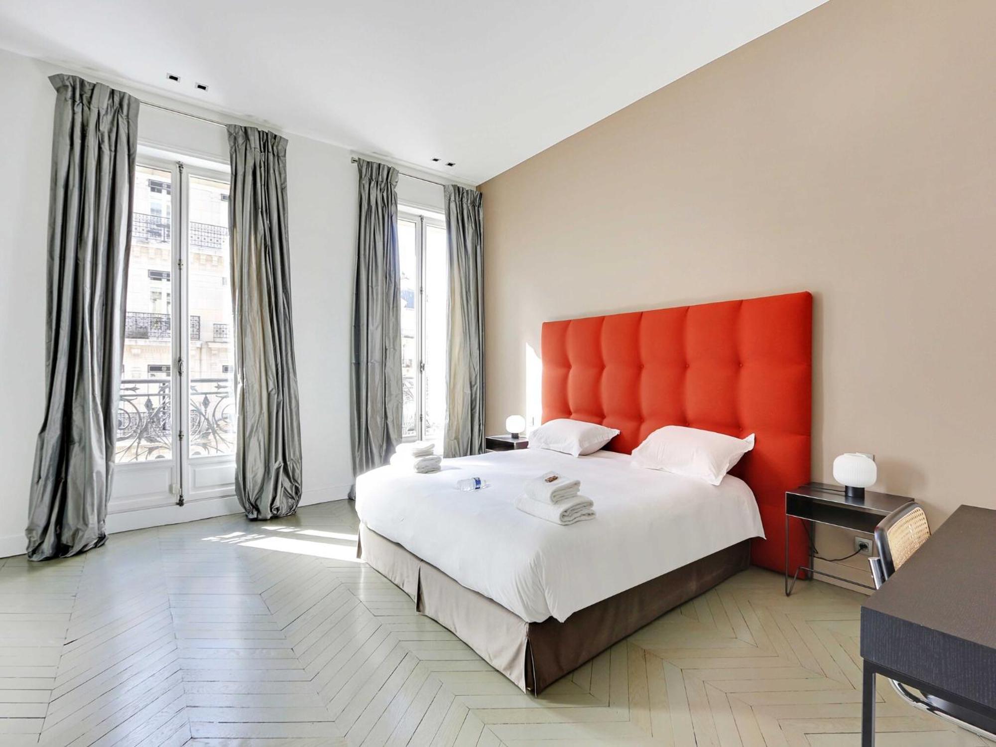 Elegant Aprt- 2bdr 4p Close To The Champs Elysees Paris