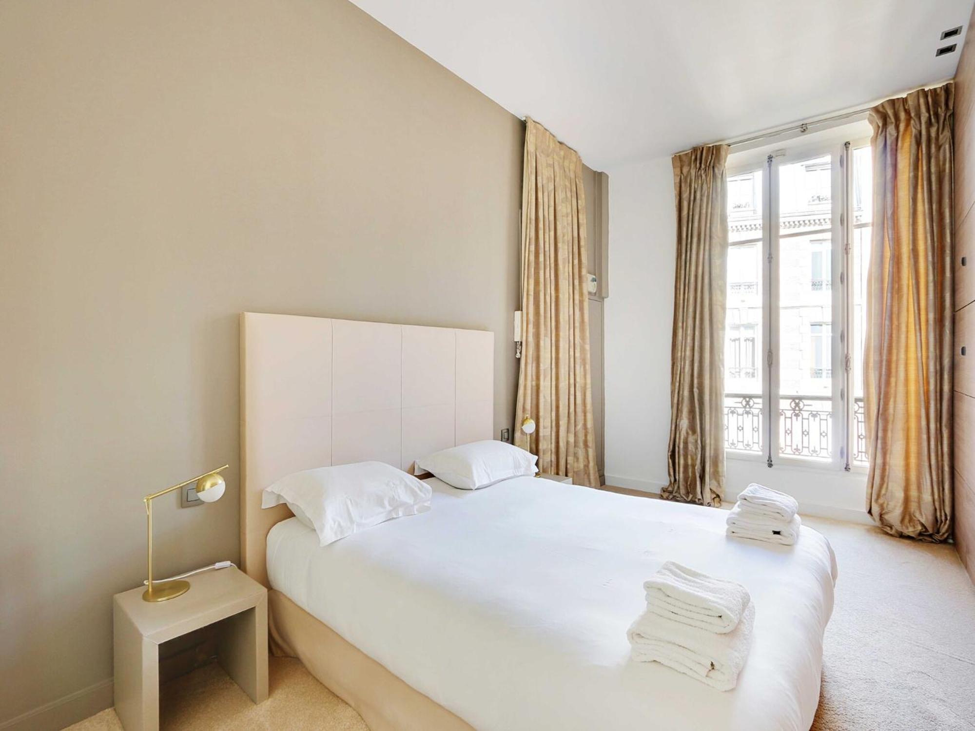 Apartment Elegant Aprt- 2bdr 4p Close To The Champs Elysees *